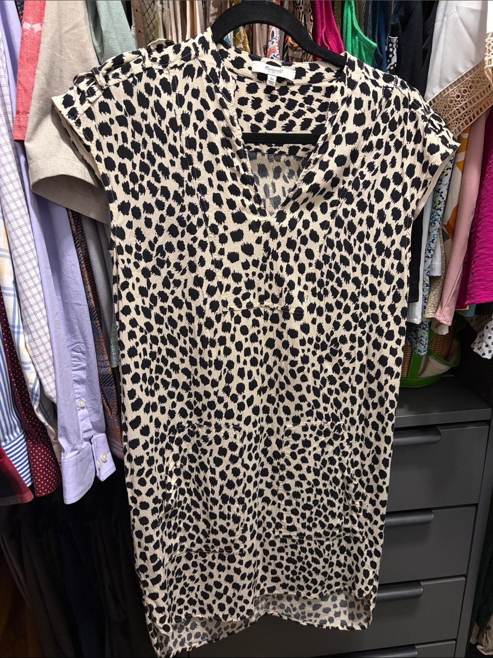 Madewell V Neck Leopard Dress with Pockets and Detailed Shoulder Size XS